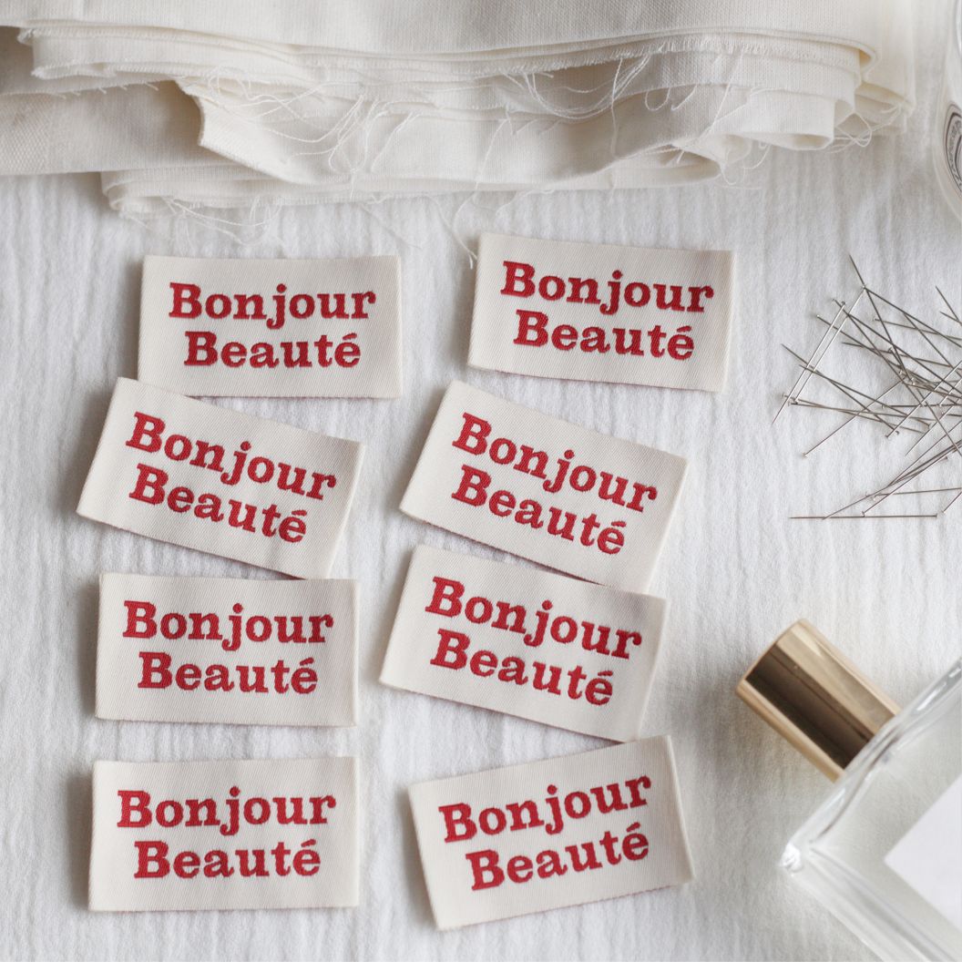 Étiquettes La Petite Maison Couture Bonjour Beauté