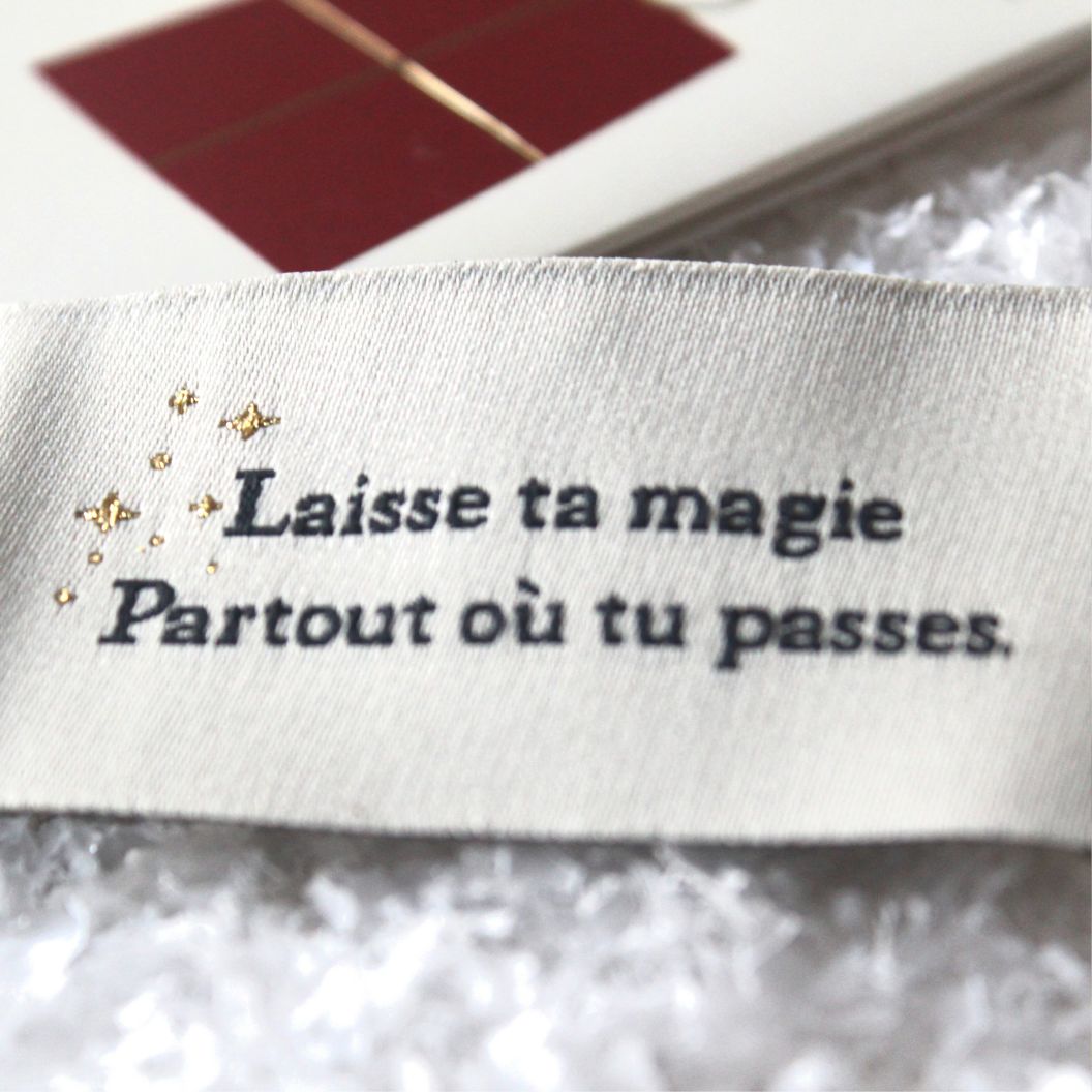 Étiquettes La Petite Maison Couture La vie est belle