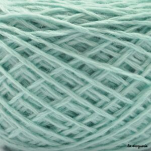 Tricoter laine mini.B couleur Banquise (bleu clair)