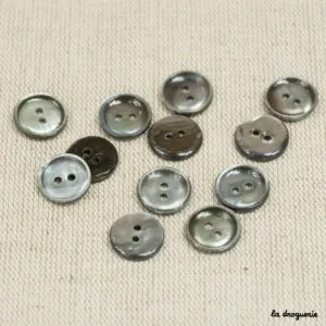 Bouton Nacre grise cerclé 14 à 13 mm