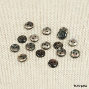 Bouton Nacre grise cerclé 8 mm