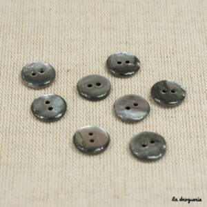 Bouton Nacre grise pion 14 à 13 mm