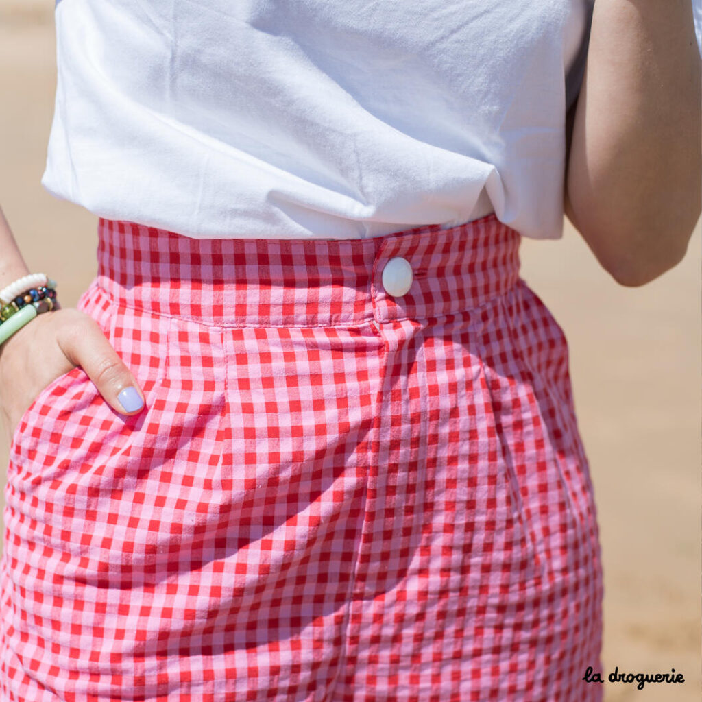 short-femme-rue-des-grands-pas-couture-vichy-fraise4