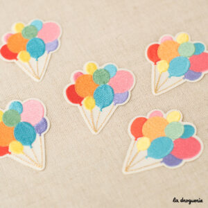 Ecusson Lâcher de ballons 68 mm  | Ecusson à thermocoller 68x60 mm